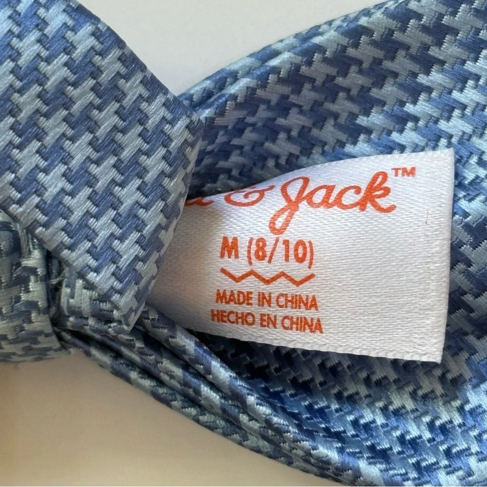 Add a touch of style to your child’s outfit with this Cat & Jack kids’ bow tie